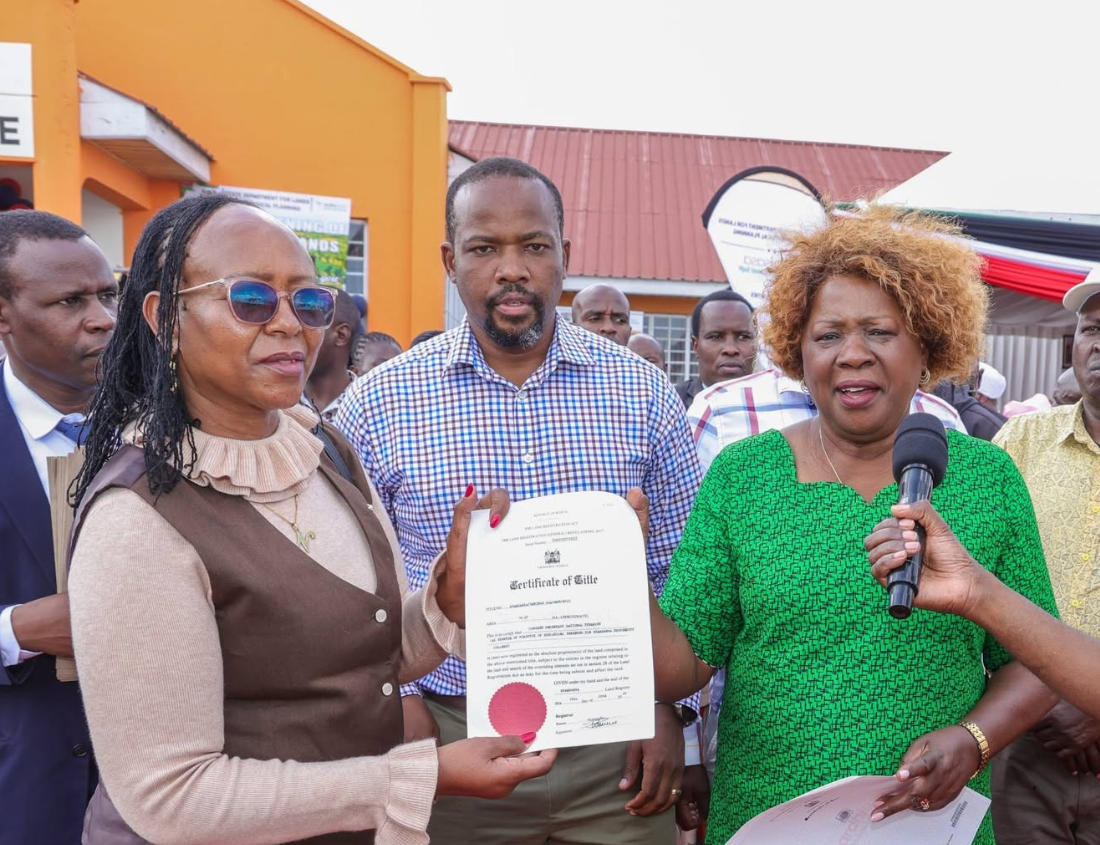 CS Alice Wahome Opens Nyandarua Lands Office, Issues 2,700 Title Deeds - Image 2
