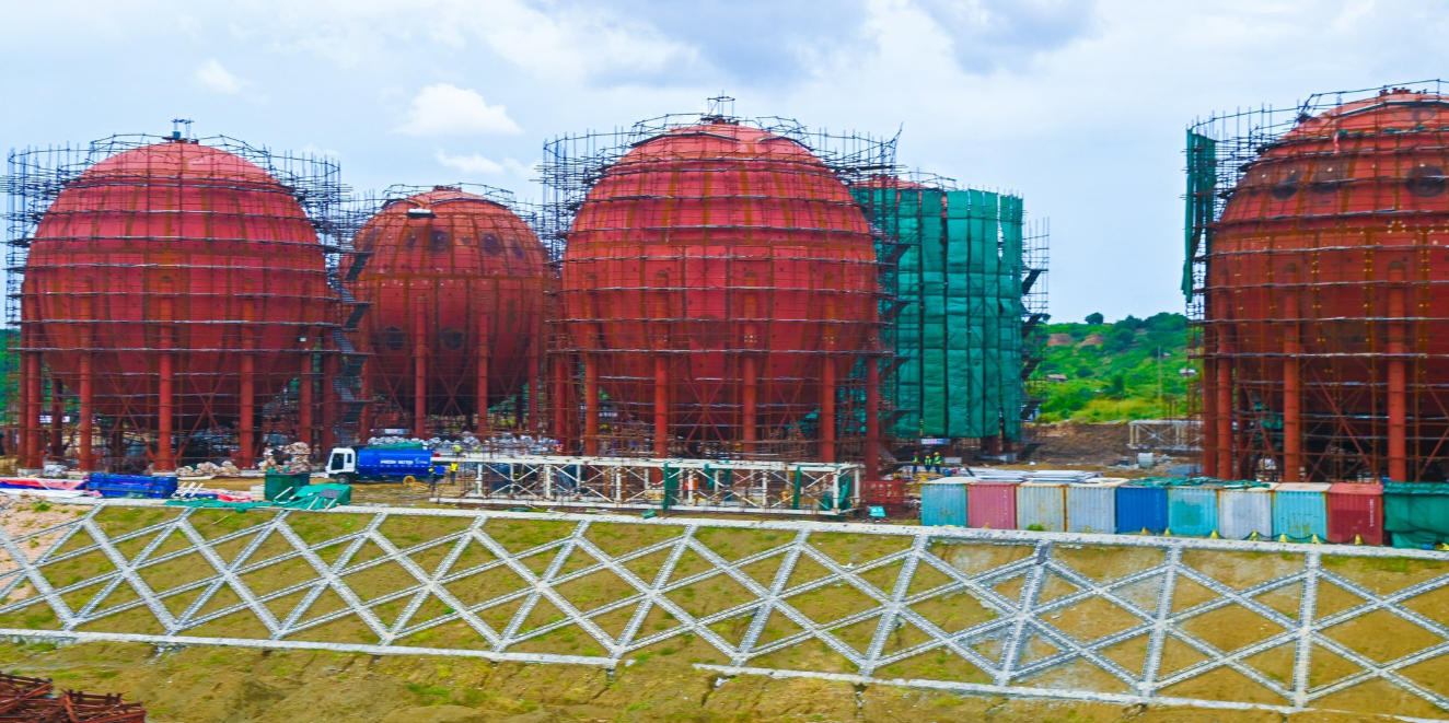 Kenya petroleum facilities in the Coast Region - Tour by Kello Harsama - Image 4