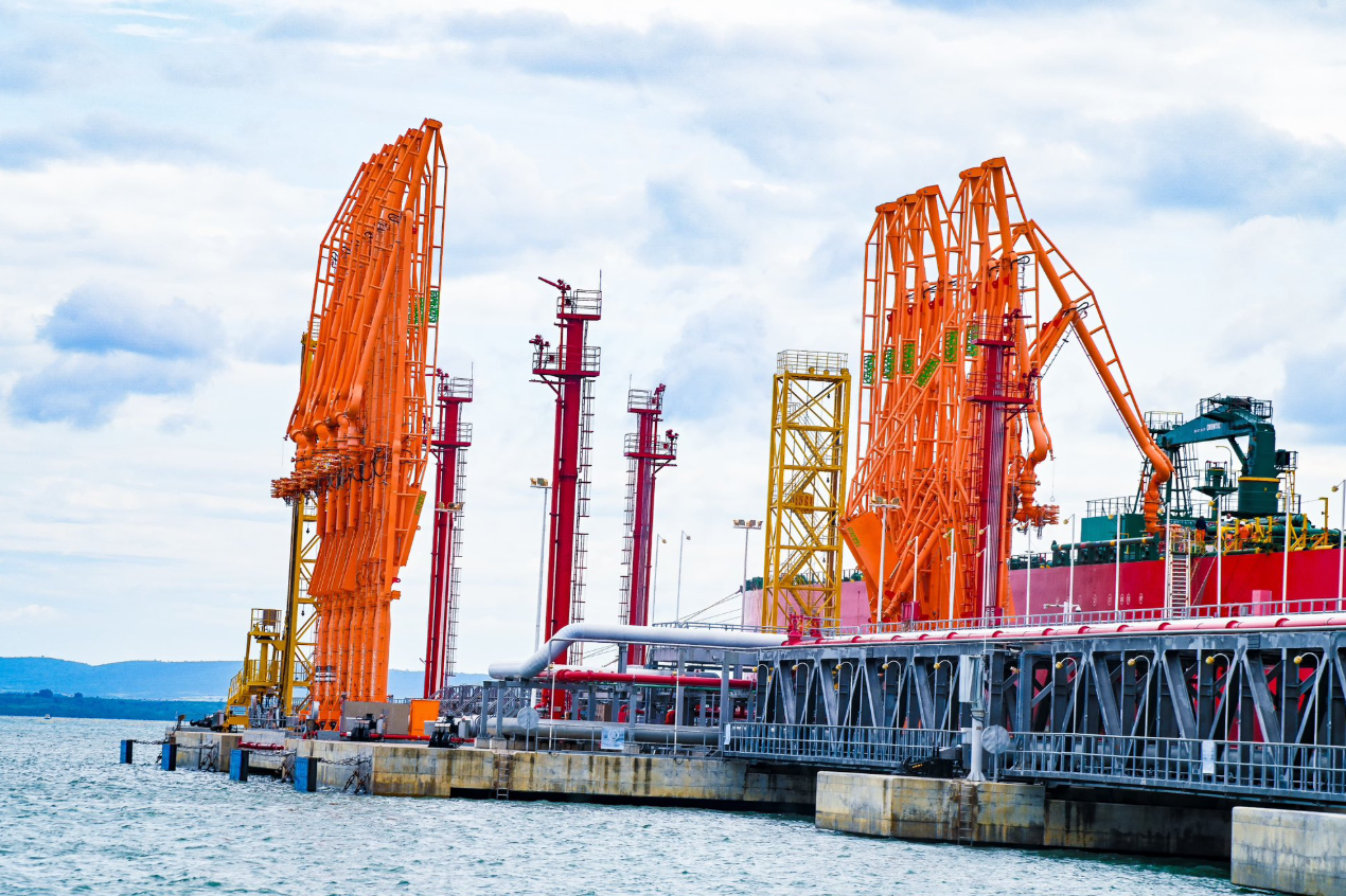 Kenya petroleum facilities in the Coast Region - Tour by Kello Harsama
