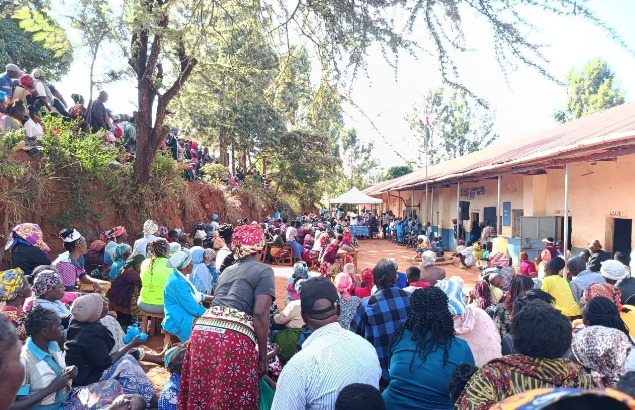 Presentation of NG-CDF cheque of 2.5 Millions to Kituluni primary by Hon Robert MP Kathiani